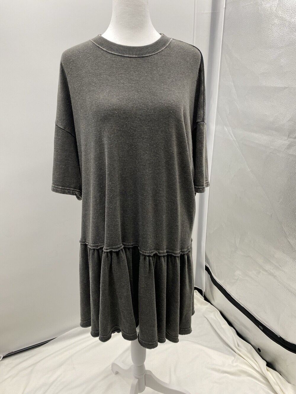 American Eagle Dress Womens Small Jegging Fit Short Sleeve Gray